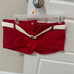 🛍️FINAL SALE🛍️ Abercrombie & Fitch Short Red with Ivory Belt